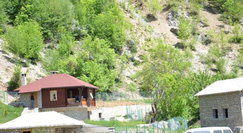 Etno Selo Vrelo & Camping Berane Exterior foto